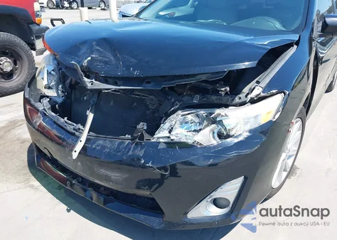 2013 Toyota Camry Xle z USA, uszkodzony, nr VIN 4T4BF1FKXDR326779